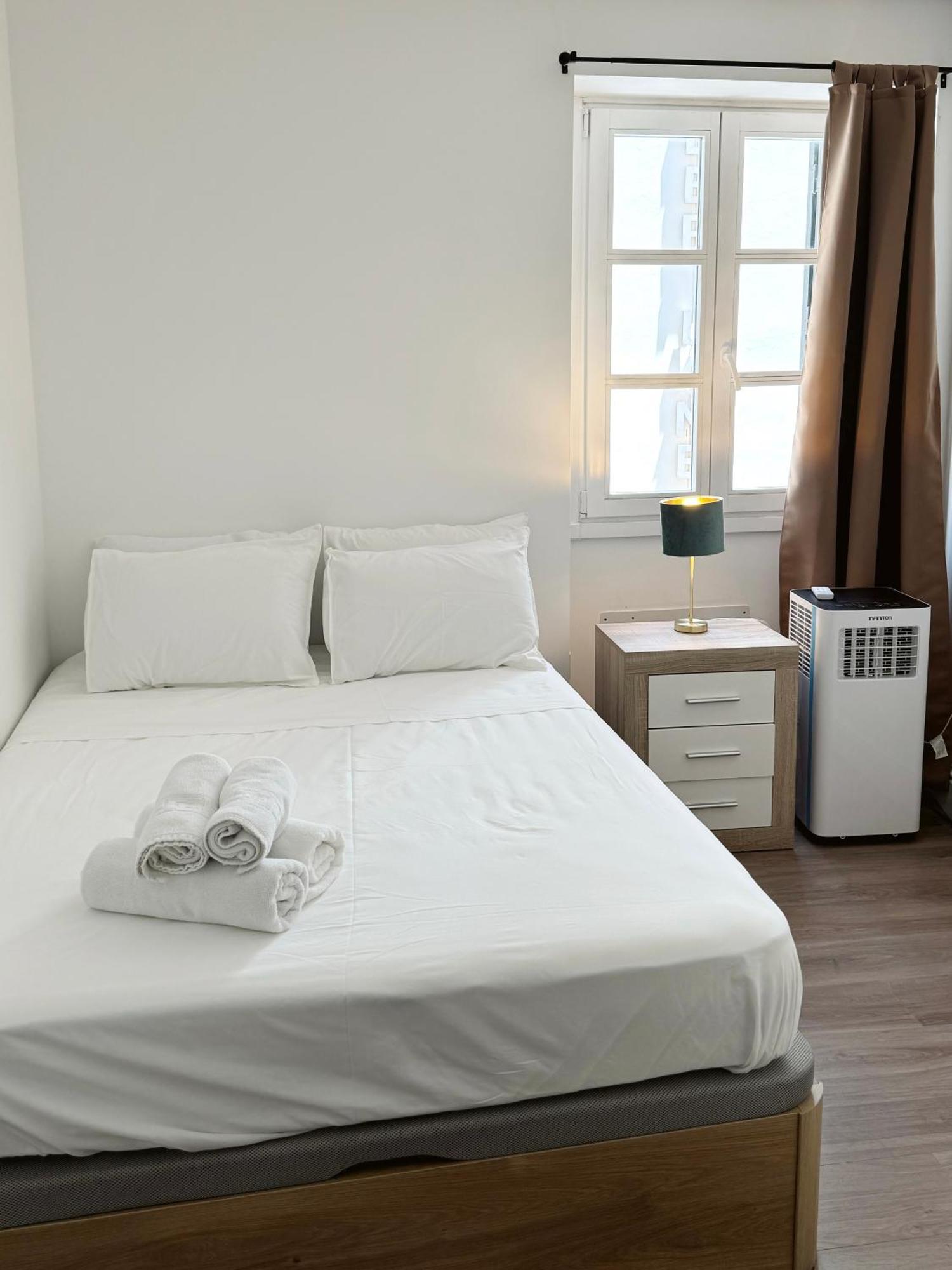 Deluxe City Centre Two Bedroom - Grand Central House غيبرالتار المظهر الخارجي الصورة