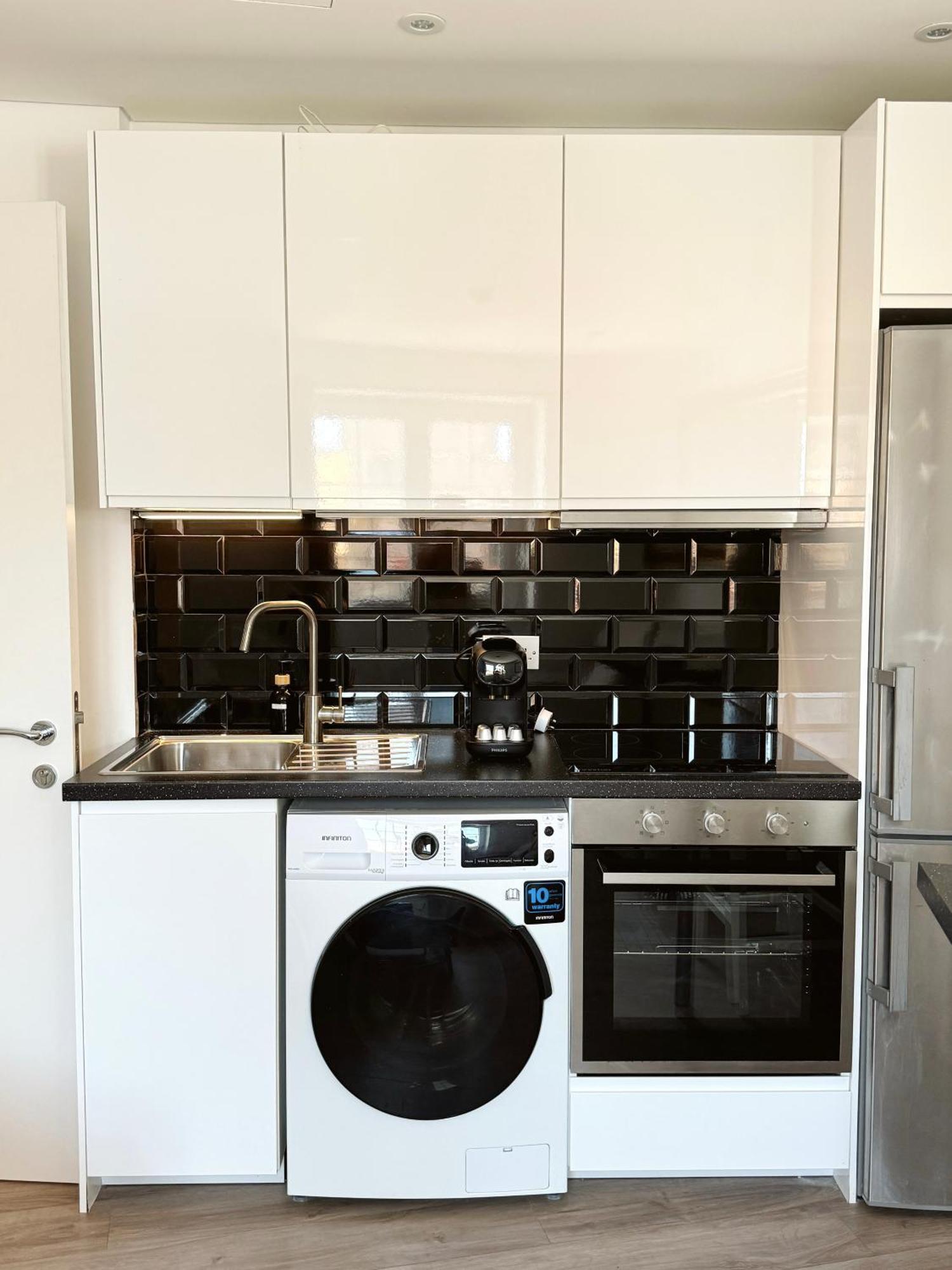 Deluxe City Centre Two Bedroom - Grand Central House غيبرالتار المظهر الخارجي الصورة