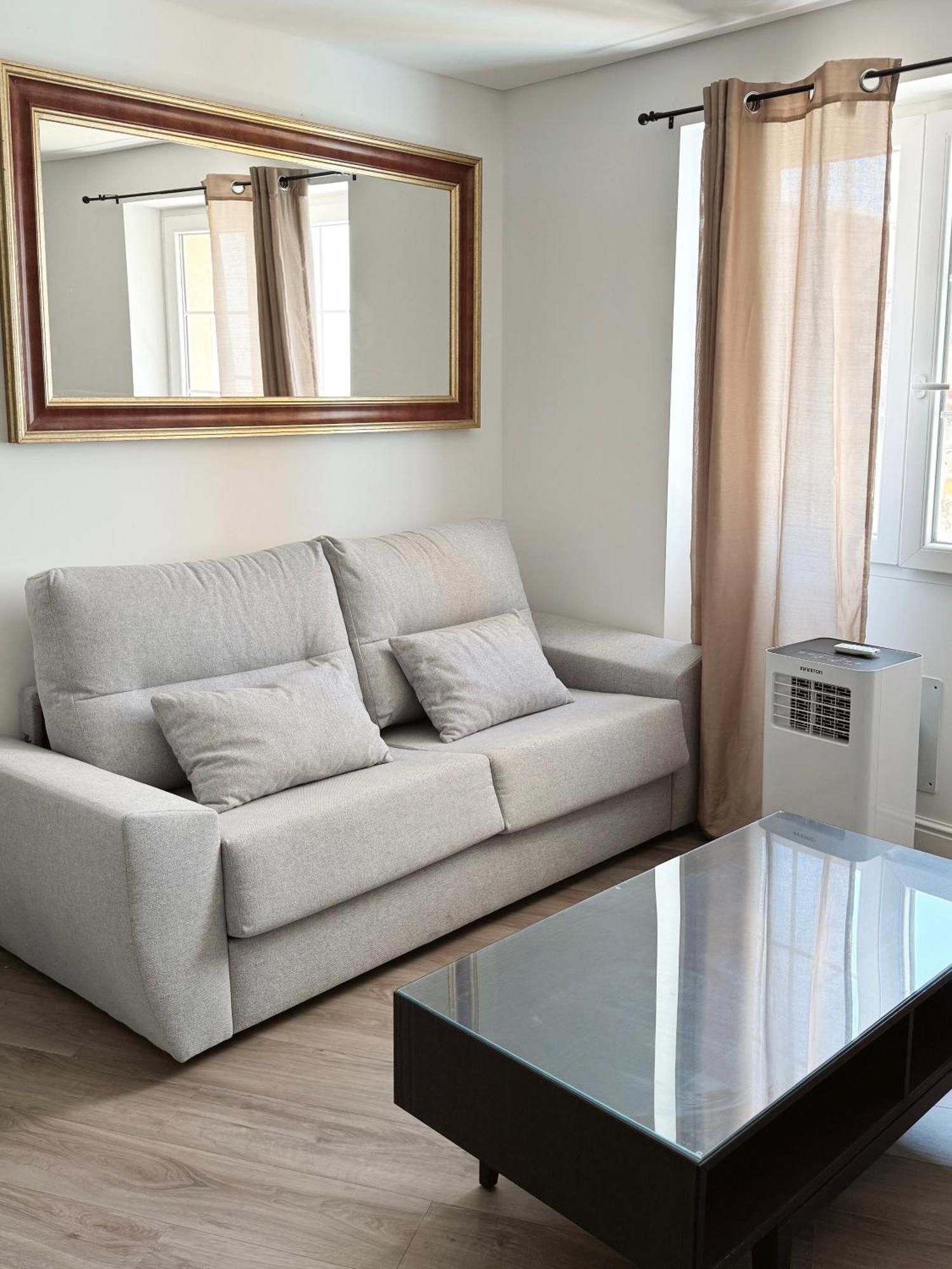 Deluxe City Centre Two Bedroom - Grand Central House غيبرالتار المظهر الخارجي الصورة