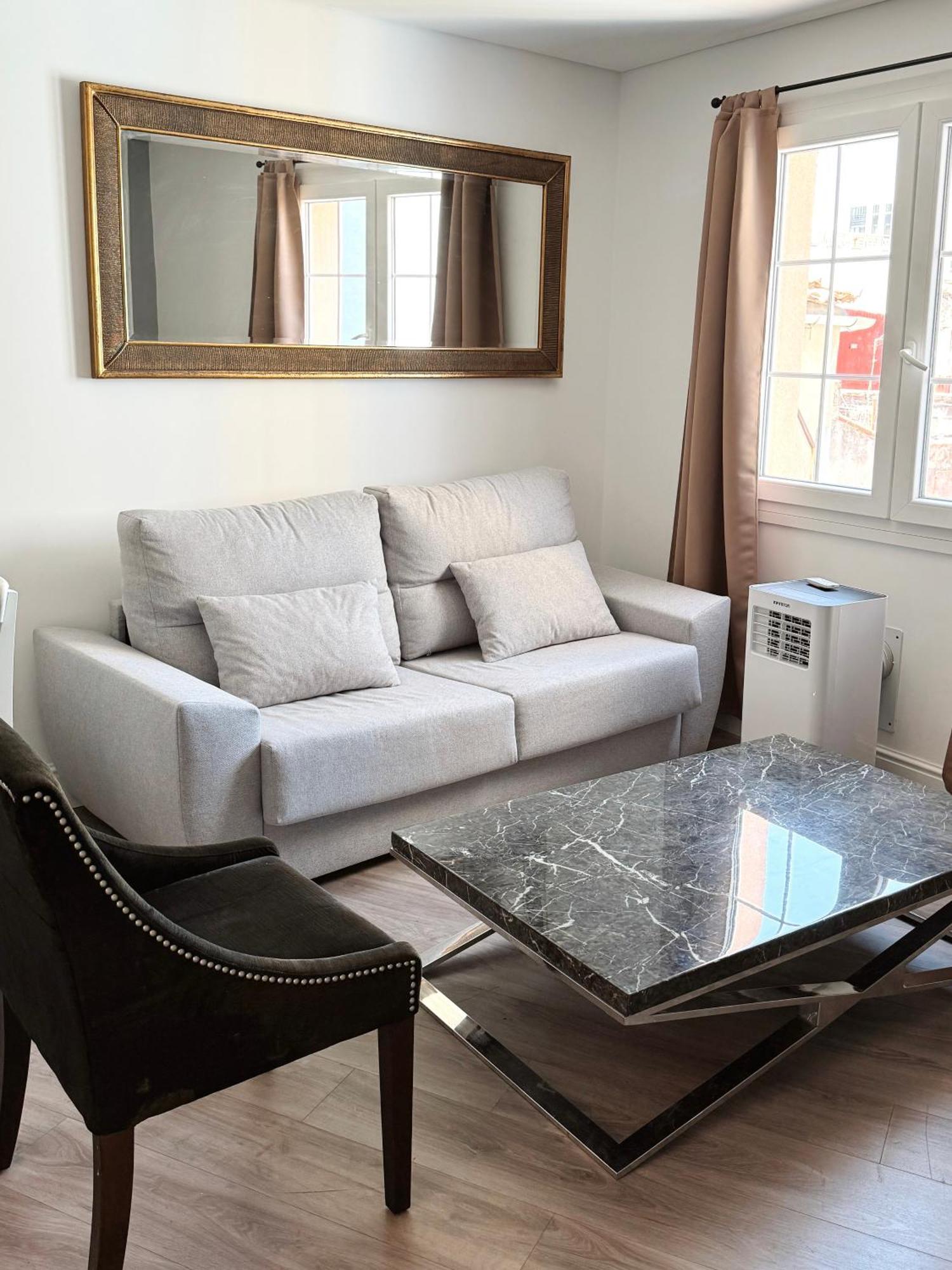Deluxe City Centre Two Bedroom - Grand Central House غيبرالتار المظهر الخارجي الصورة