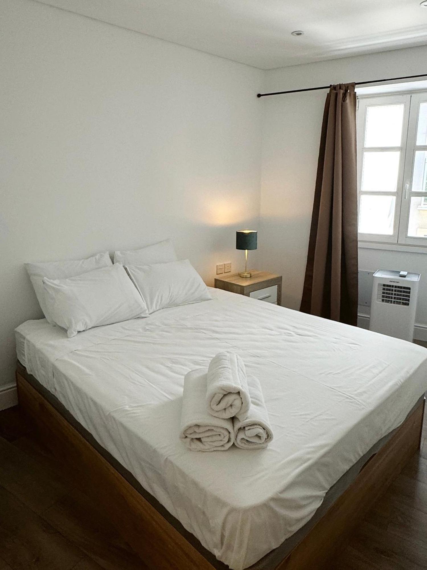 Deluxe City Centre Two Bedroom - Grand Central House غيبرالتار المظهر الخارجي الصورة