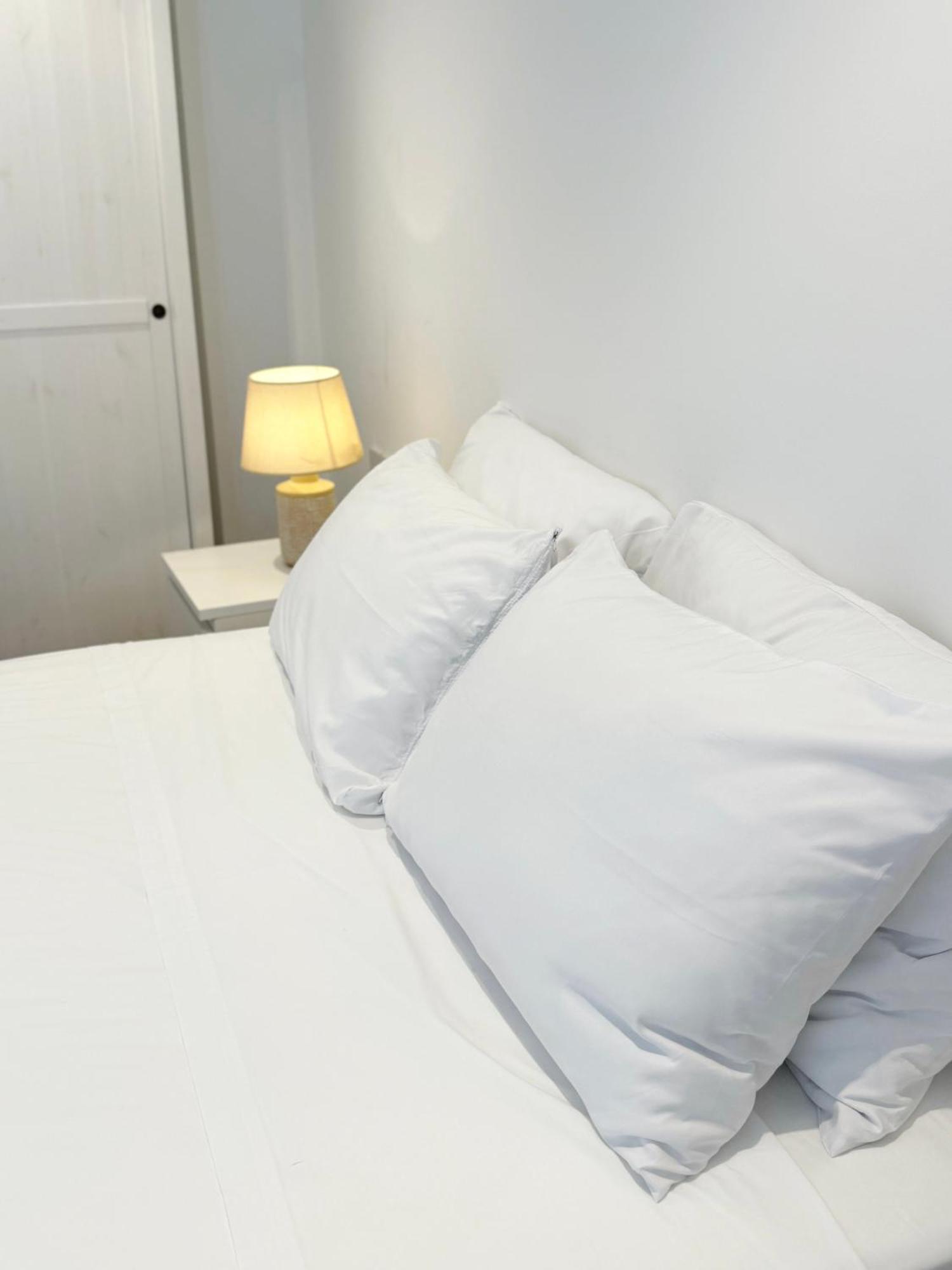 Deluxe City Centre Two Bedroom - Grand Central House غيبرالتار المظهر الخارجي الصورة